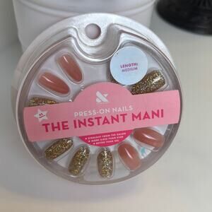 Olive & June Gold Glitter Shimmer Pink The Instant Mani Press On Nails Medium